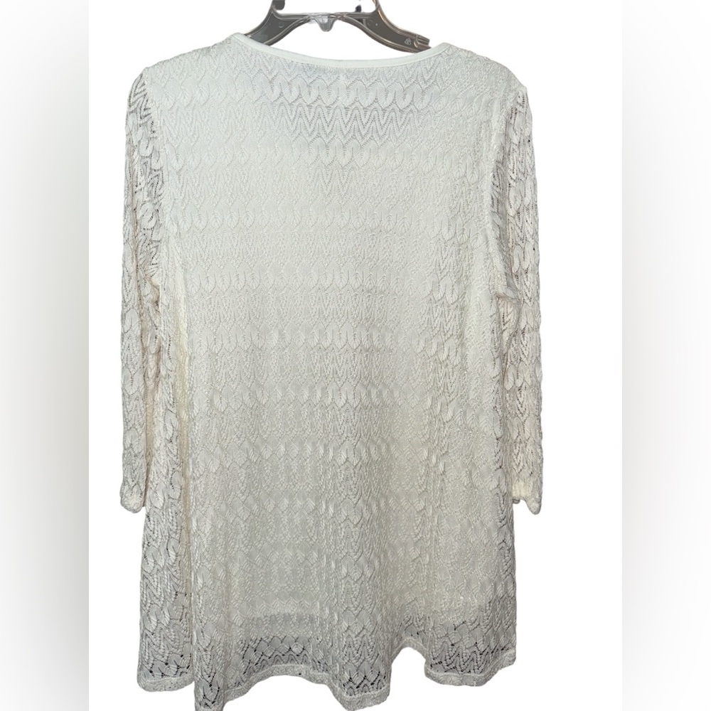 New Directions Swing Style 3/4 Sleeve Blouse, Size Medium - Picture 2 of 4